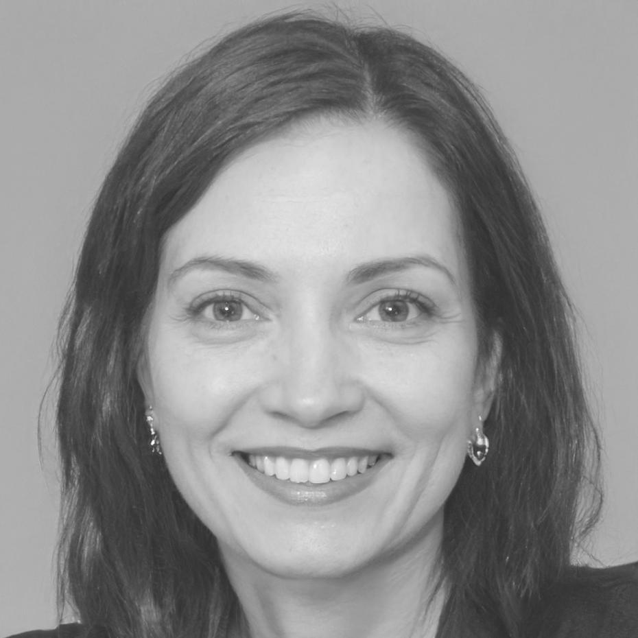Financial education instructor and budget planning expert